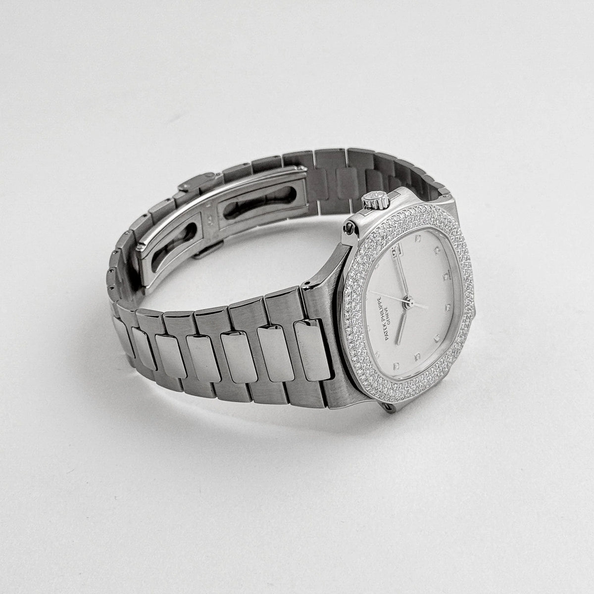 Nautilus White Gold White Dial Diamond Set (2004) image 8