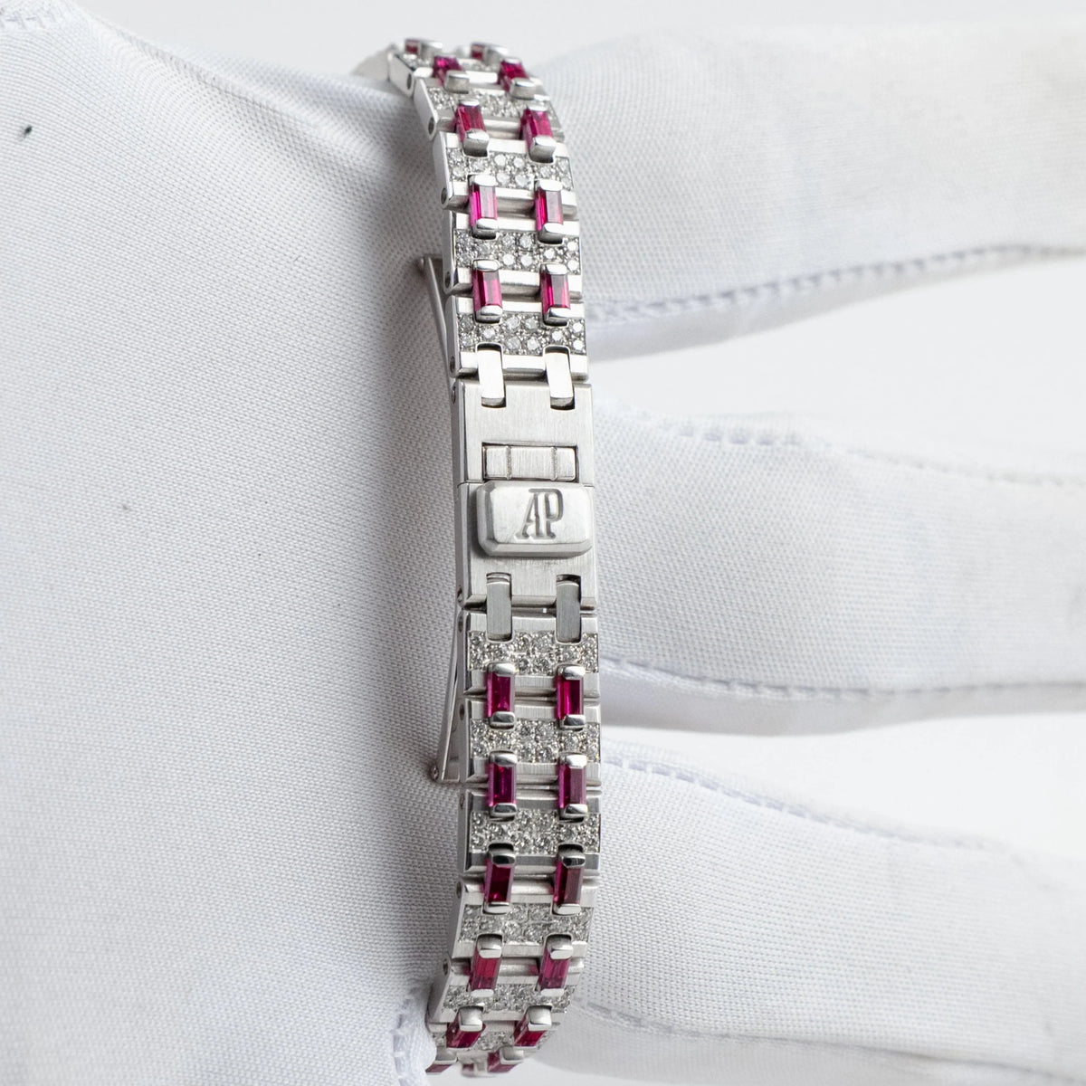 Royal Oak Ladies Vintage White Gold Diamond & Ruby Quartz (1997) image 1